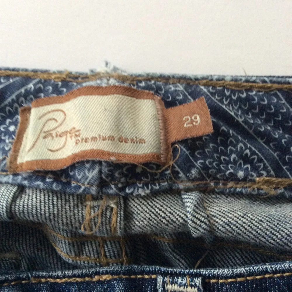 PAIGE LAUREL CANYON MID RISE FLARE EMBROIDERED JEANS S…